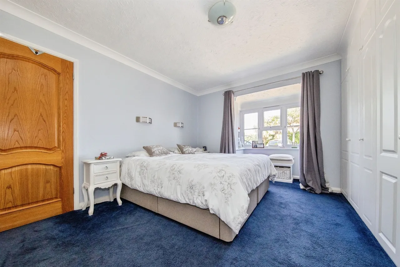 Thorpe Road, Kirby Cross, CO13, photo 9