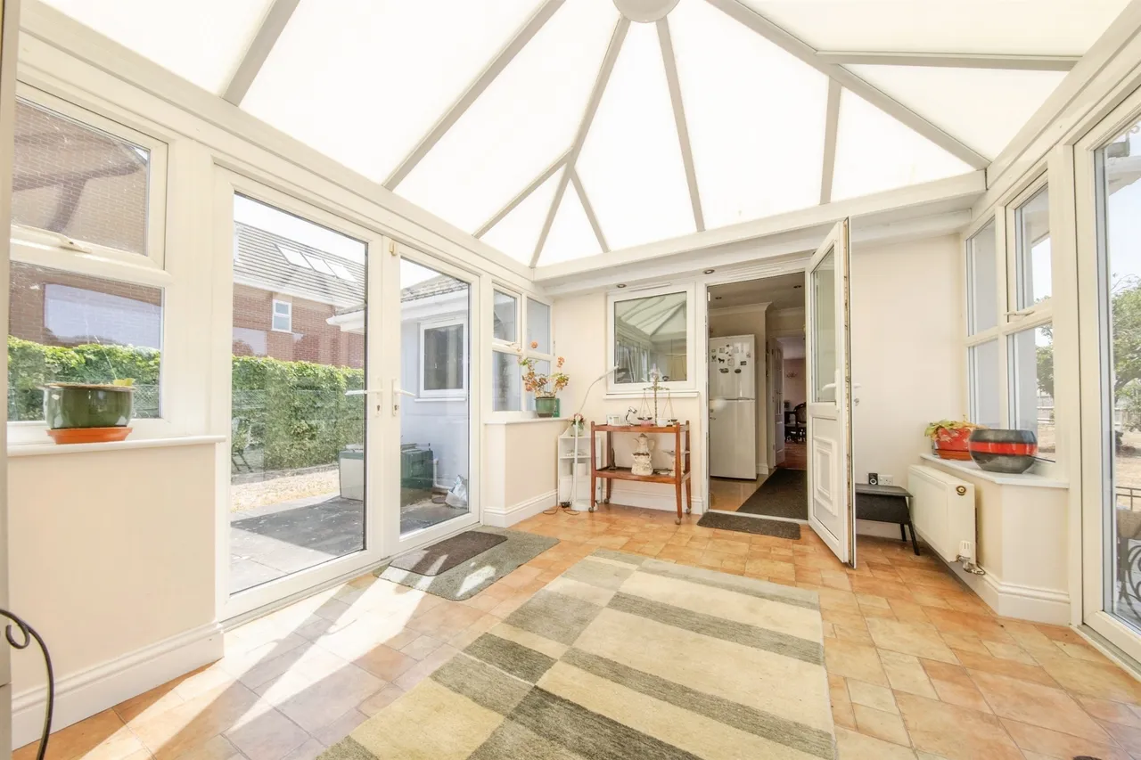 Thorpe Road, Kirby Cross, CO13, photo 6