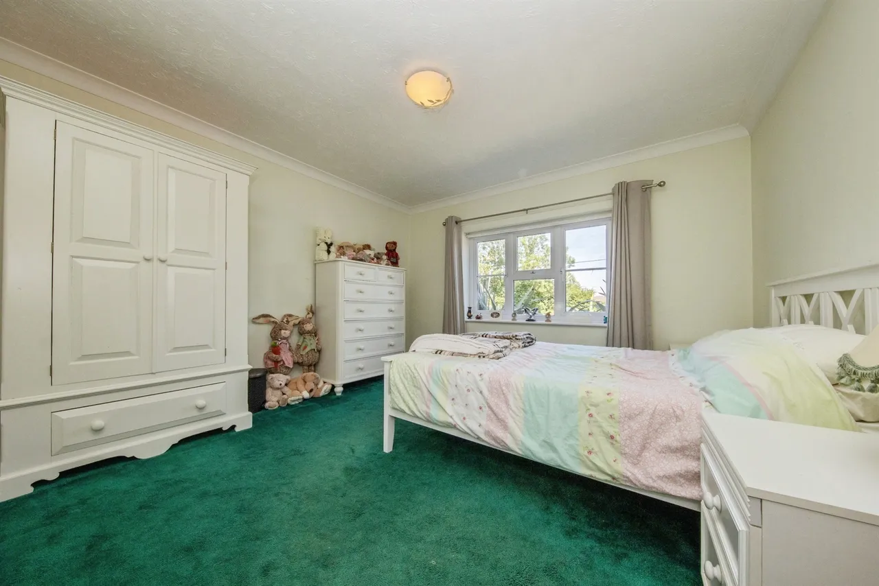 Thorpe Road, Kirby Cross, CO13, photo 10
