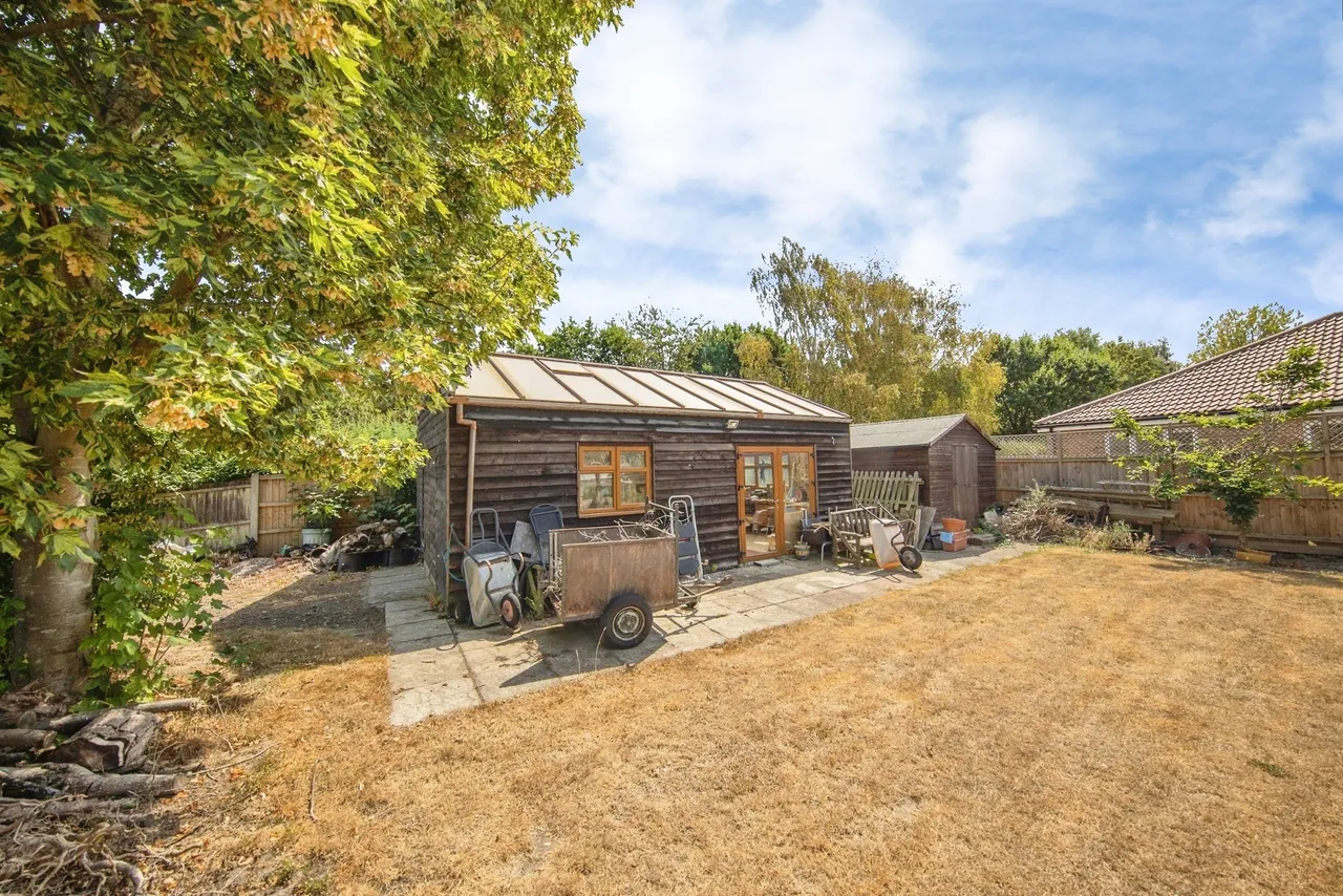 Thorpe Road, Kirby Cross, CO13, photo 20