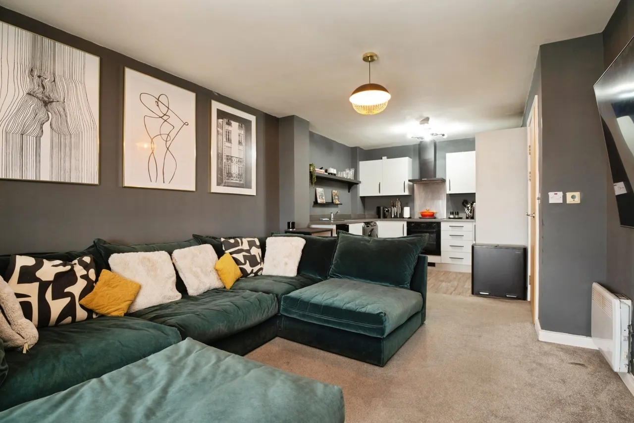 Overstone Court, CARDIFF, South Glamorgan, CF10, photo 5