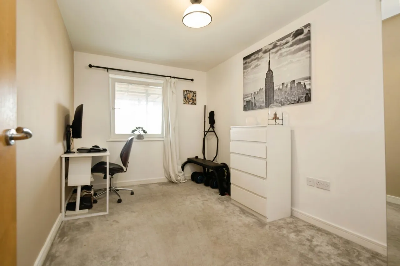 Overstone Court, CARDIFF, South Glamorgan, CF10, photo 10
