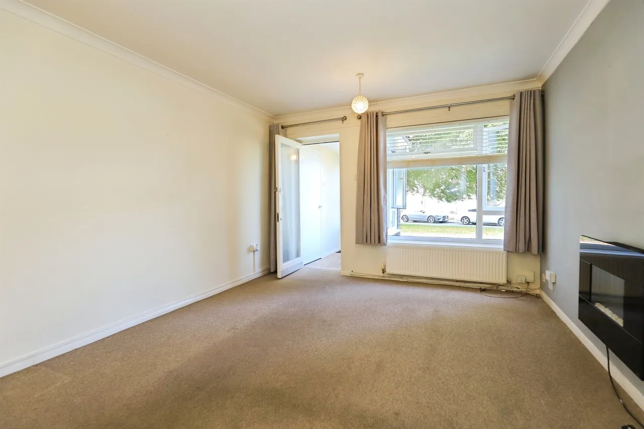 Chequerfield Drive, Pennfields, WV3, photo 6