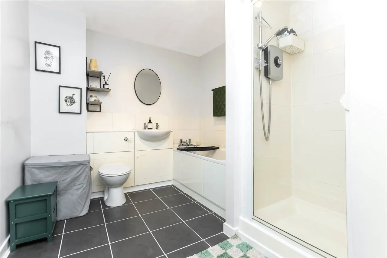 Croft Gardens, Cambuslang, G72, photo 14