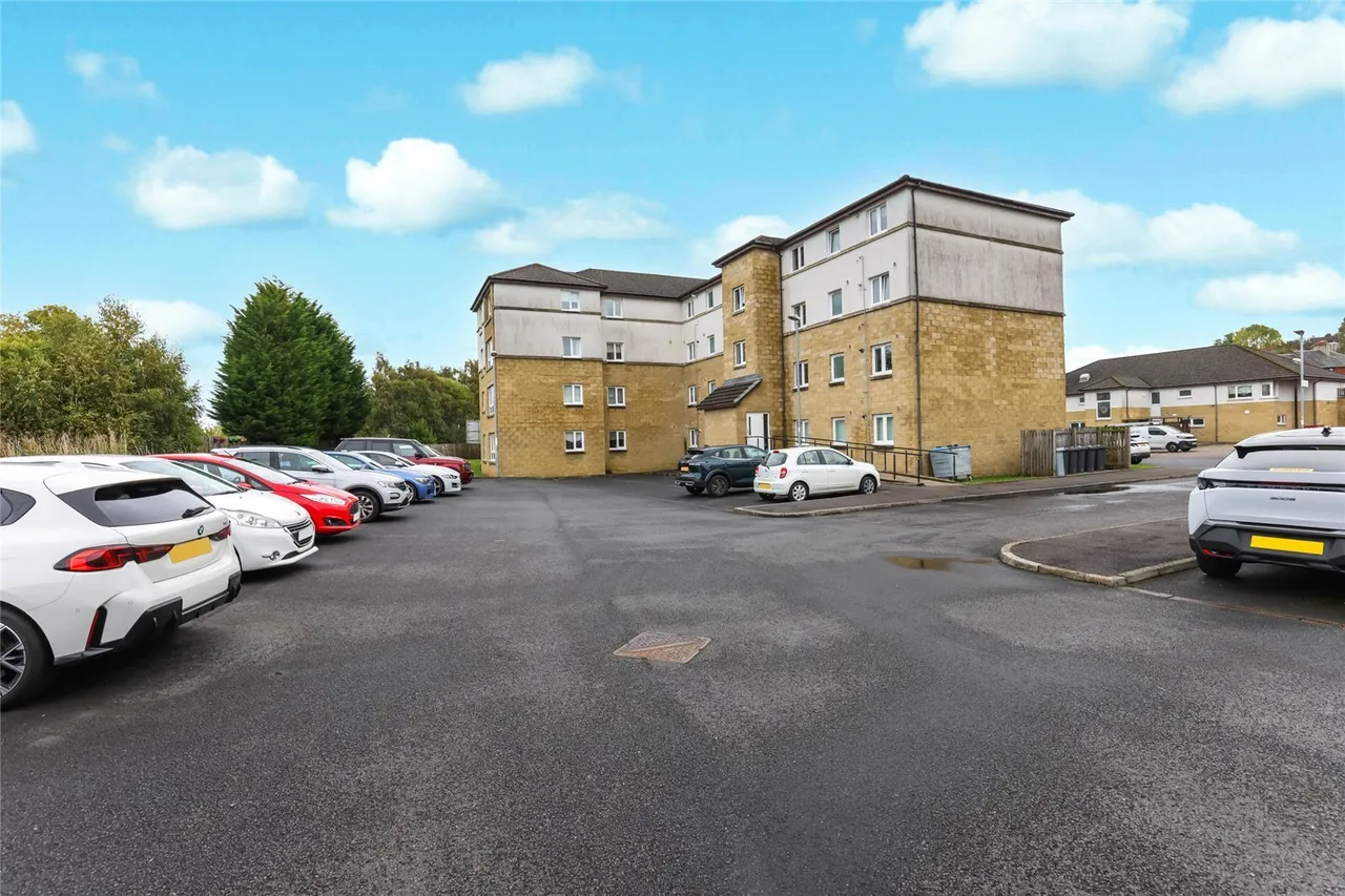 Croft Gardens, Cambuslang, G72, photo 5