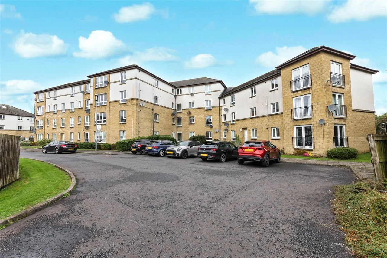 Croft Gardens, Cambuslang, G72, photo 20