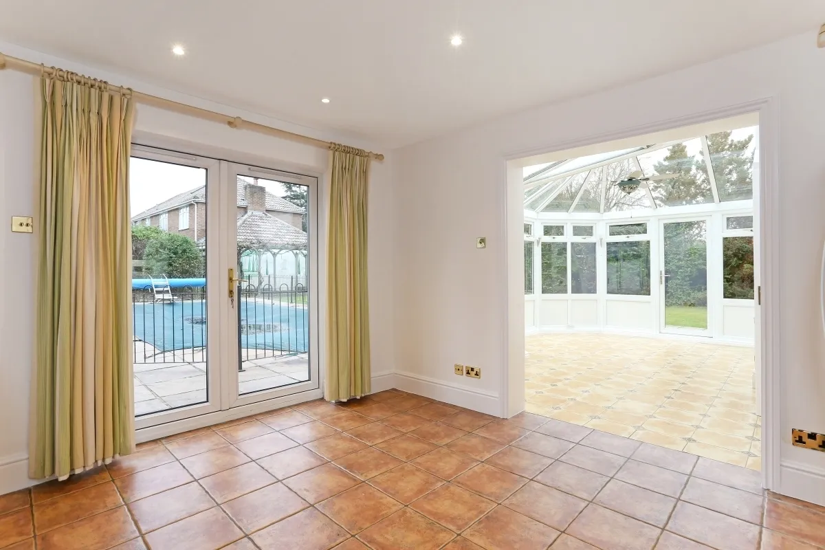 Ashley Road, Walton-on-Thames KT12, photo 5