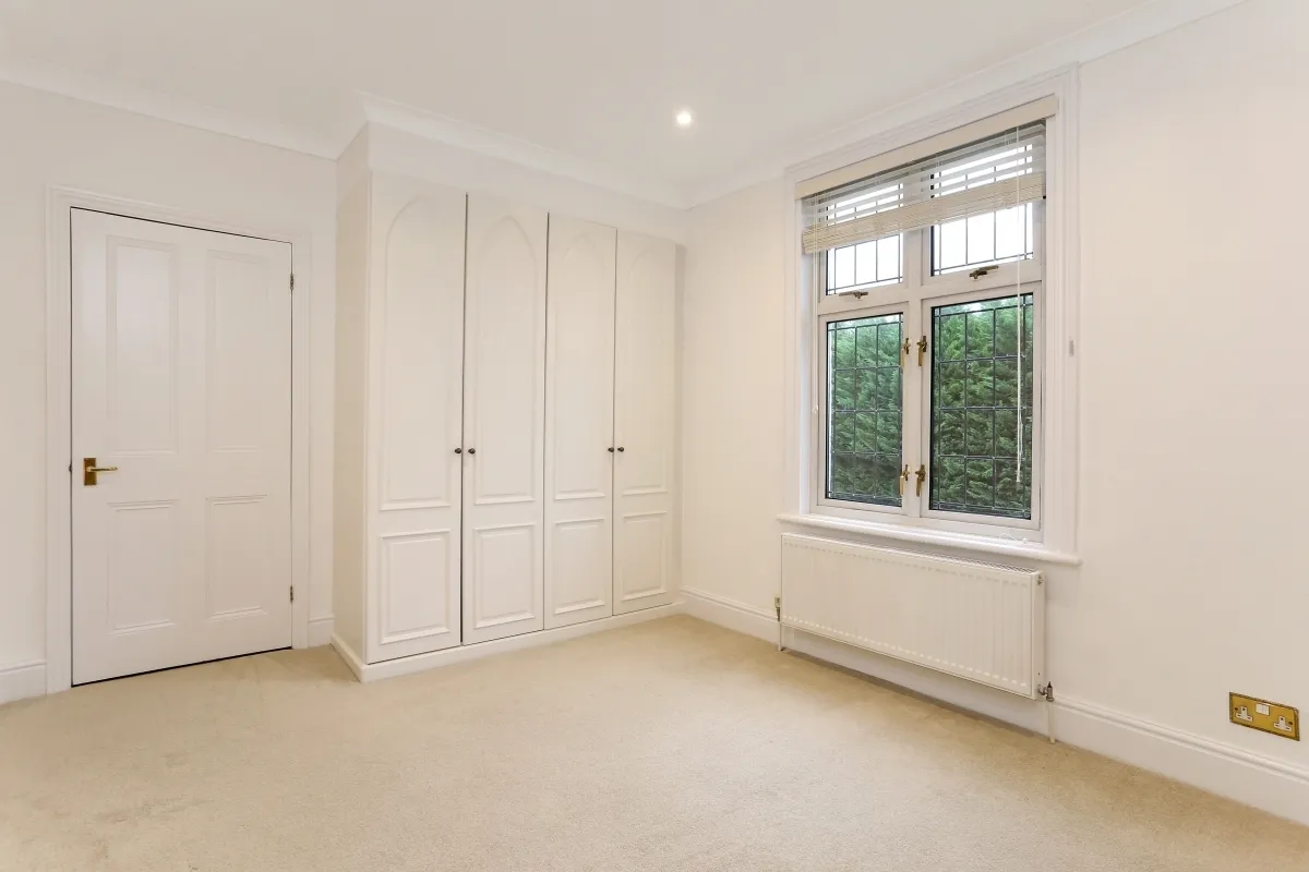 Ashley Road, Walton-on-Thames KT12, photo 9