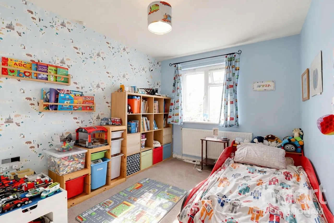 Queens Road, Radcliffe on Trent, NG12, photo 8