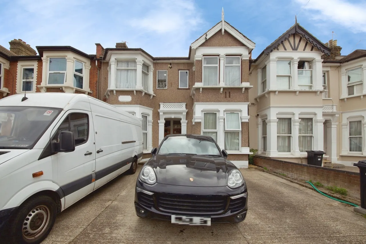 Seymour Gardens, Ilford, IG1, photo 12