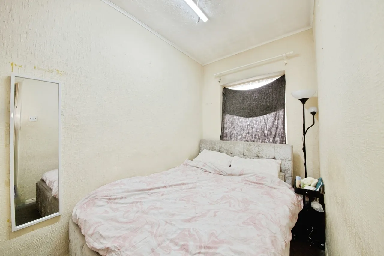 Seymour Gardens, Ilford, IG1, photo 9
