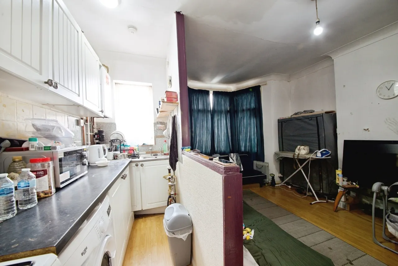 Seymour Gardens, Ilford, IG1, photo 3