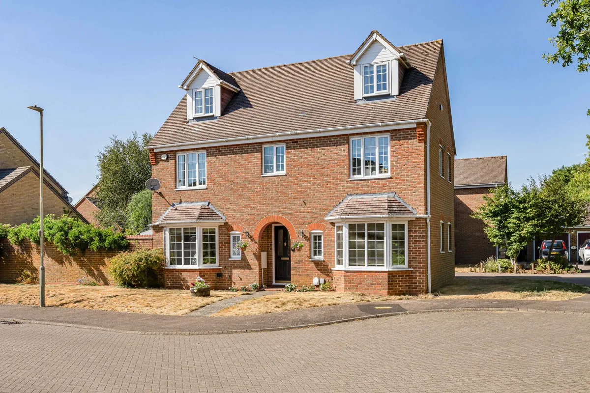 5 bed house for sale, Stonecrop Leyes, Bicester