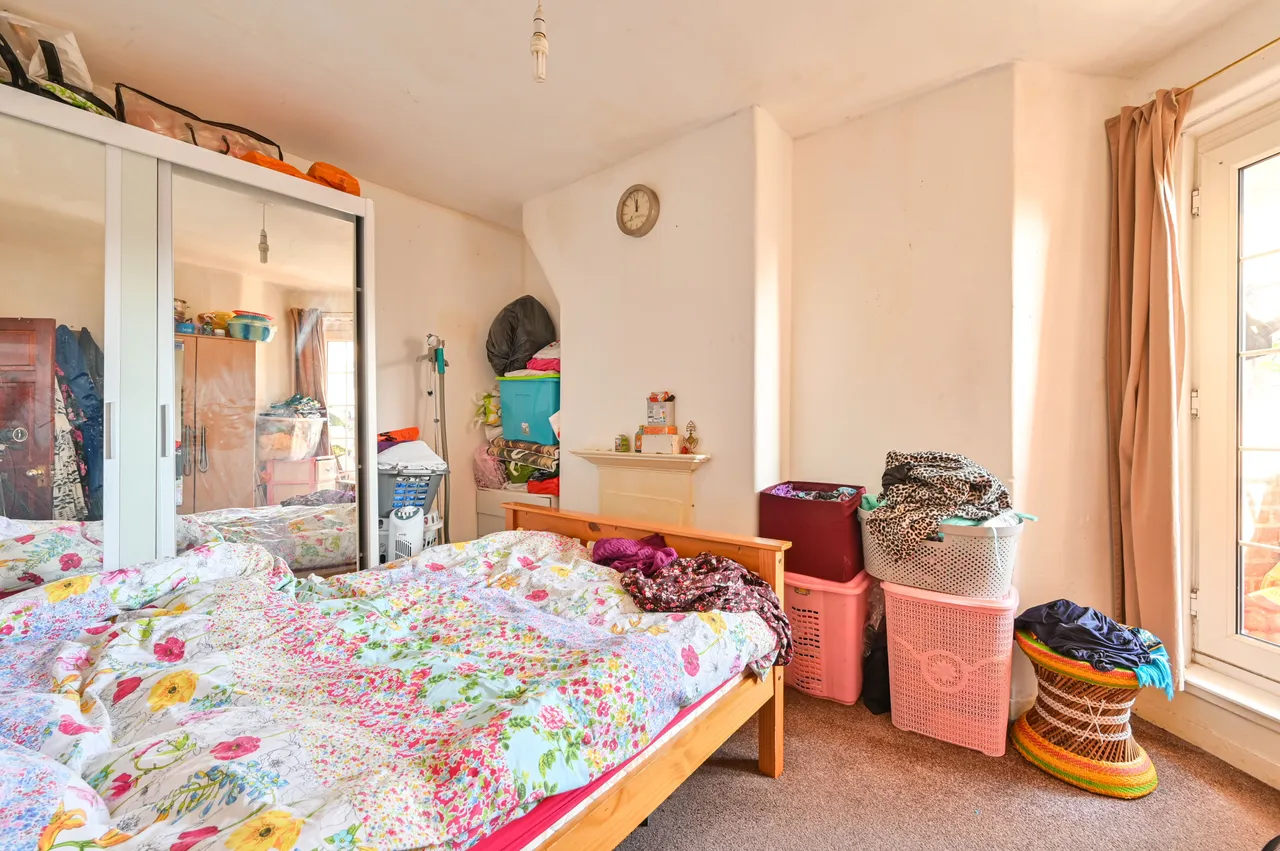 London, E1W, photo 2