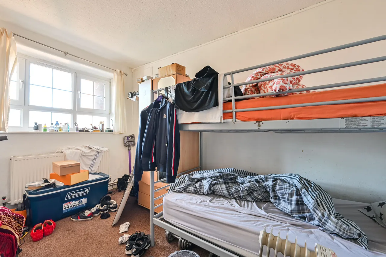London, E1W, photo 7
