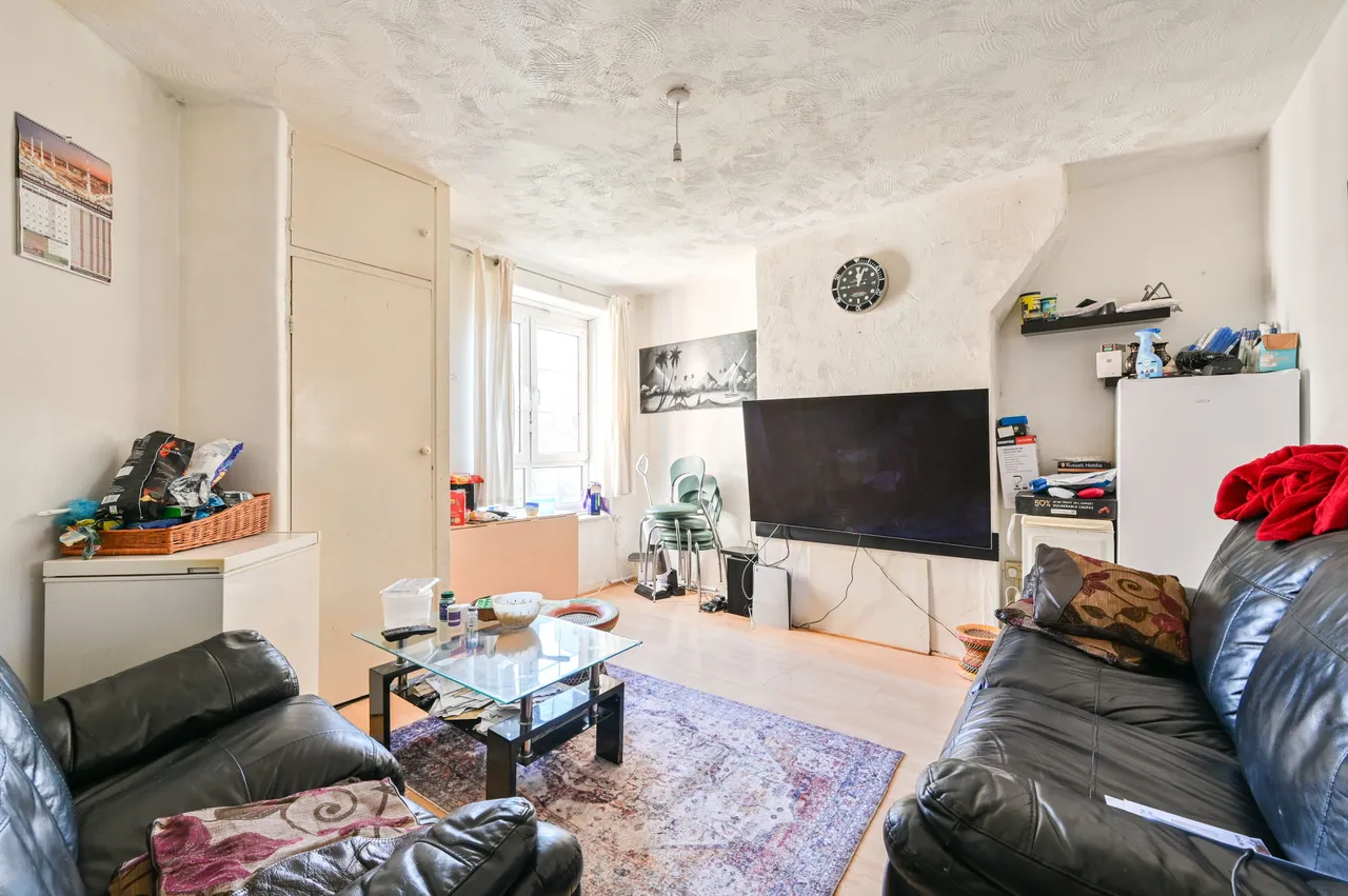 2 bed flat for sale, London, E1W