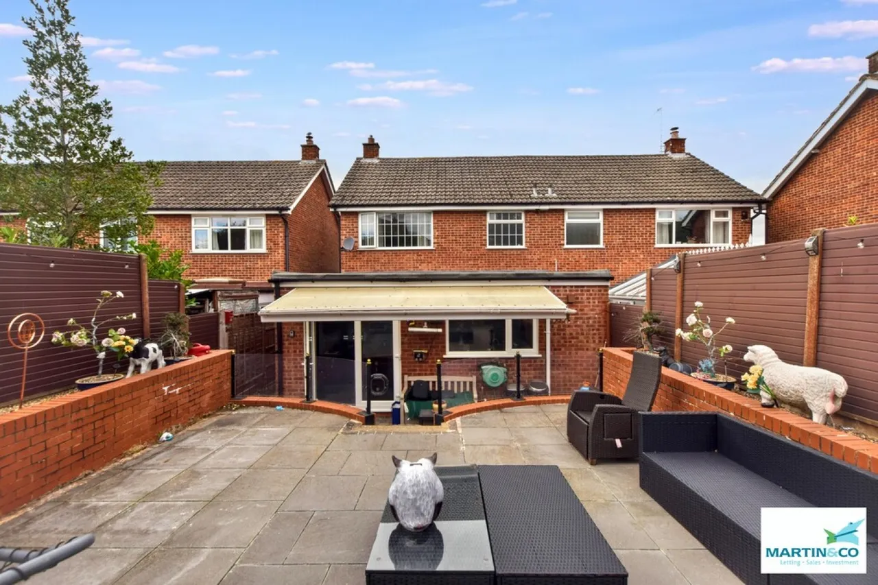 Milton Close, Hinckley, photo 4