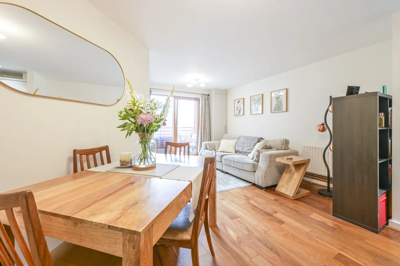 Flat 15 Cuthbert Bell Tower, 4 Pancras Way, London, photo 7