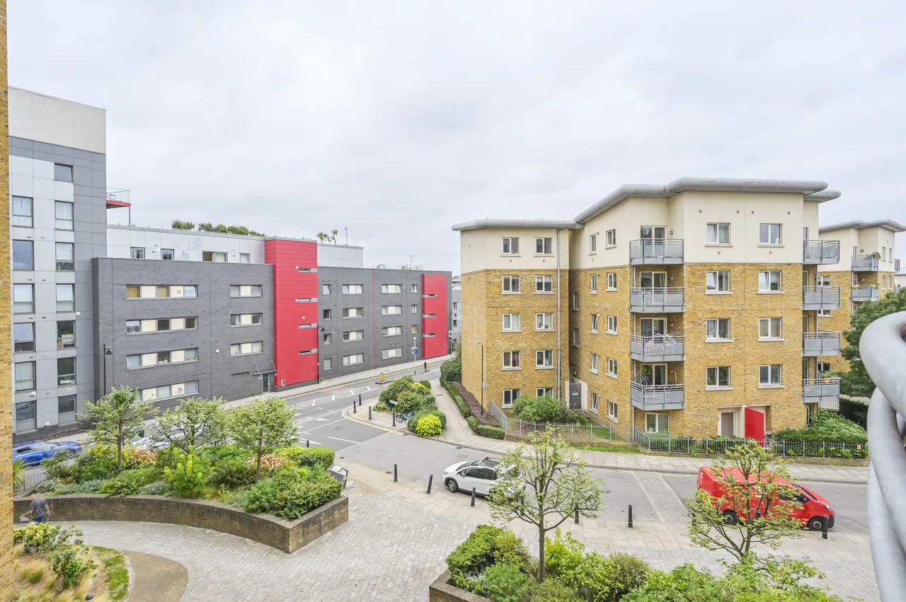 Flat 15 Cuthbert Bell Tower, 4 Pancras Way, London, photo 12