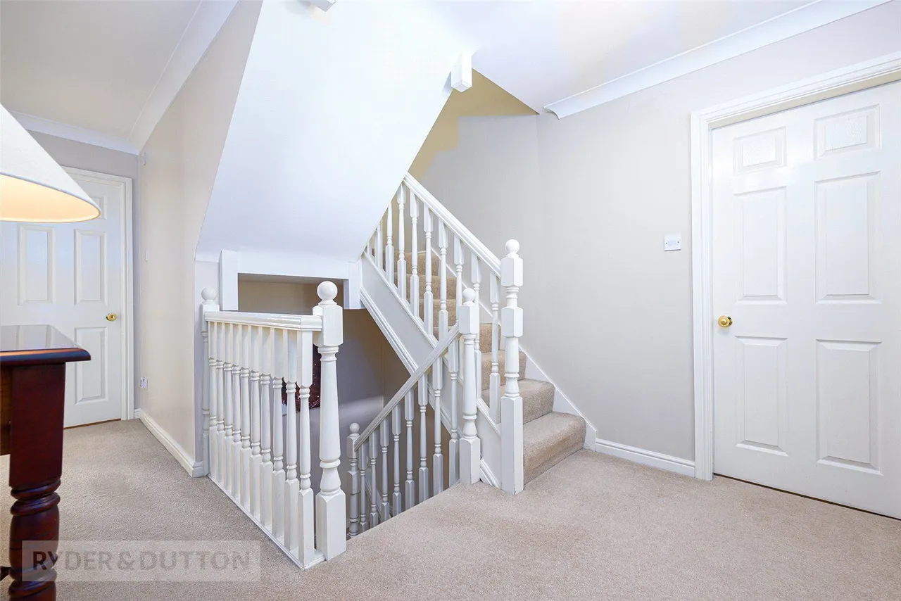 Hall Close, Meltham, HD9, photo 18