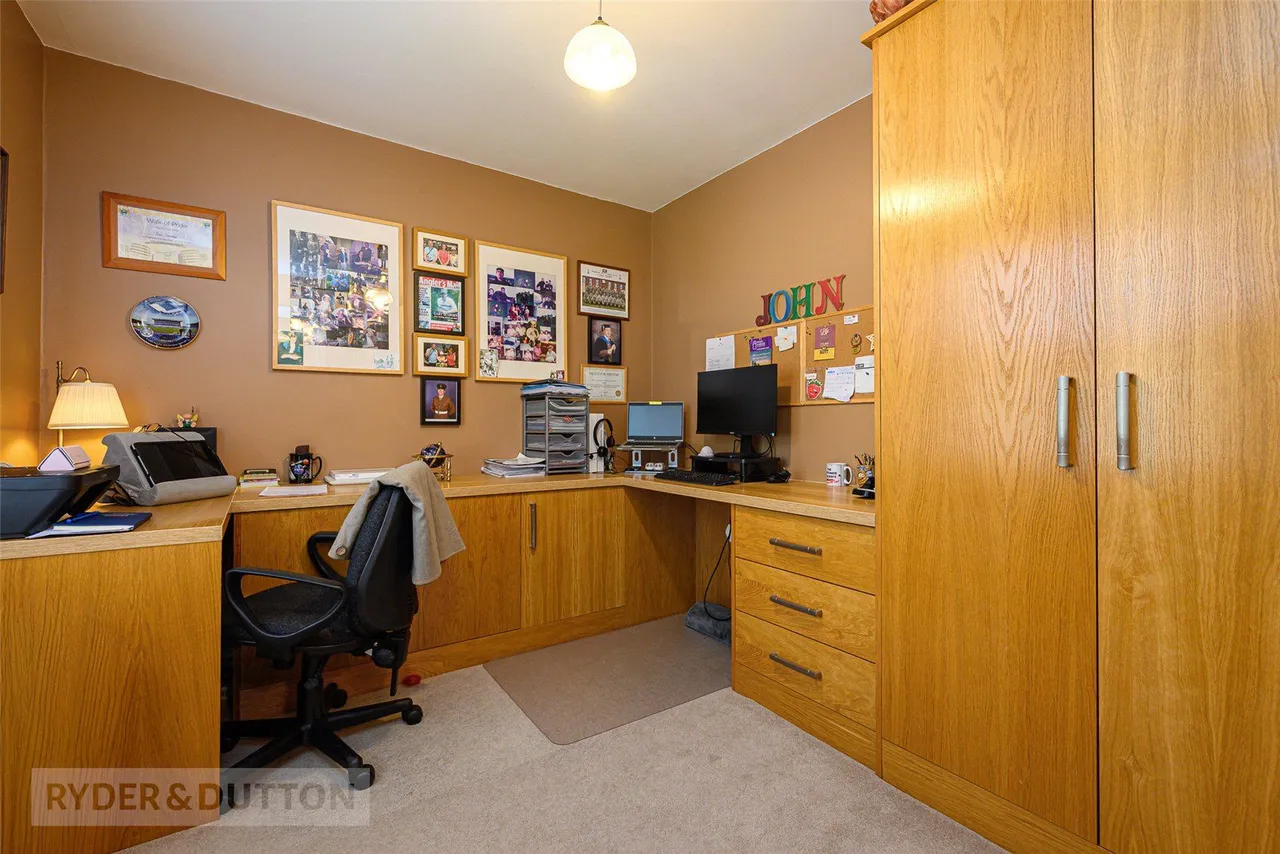 Hall Close, Meltham, HD9, photo 21