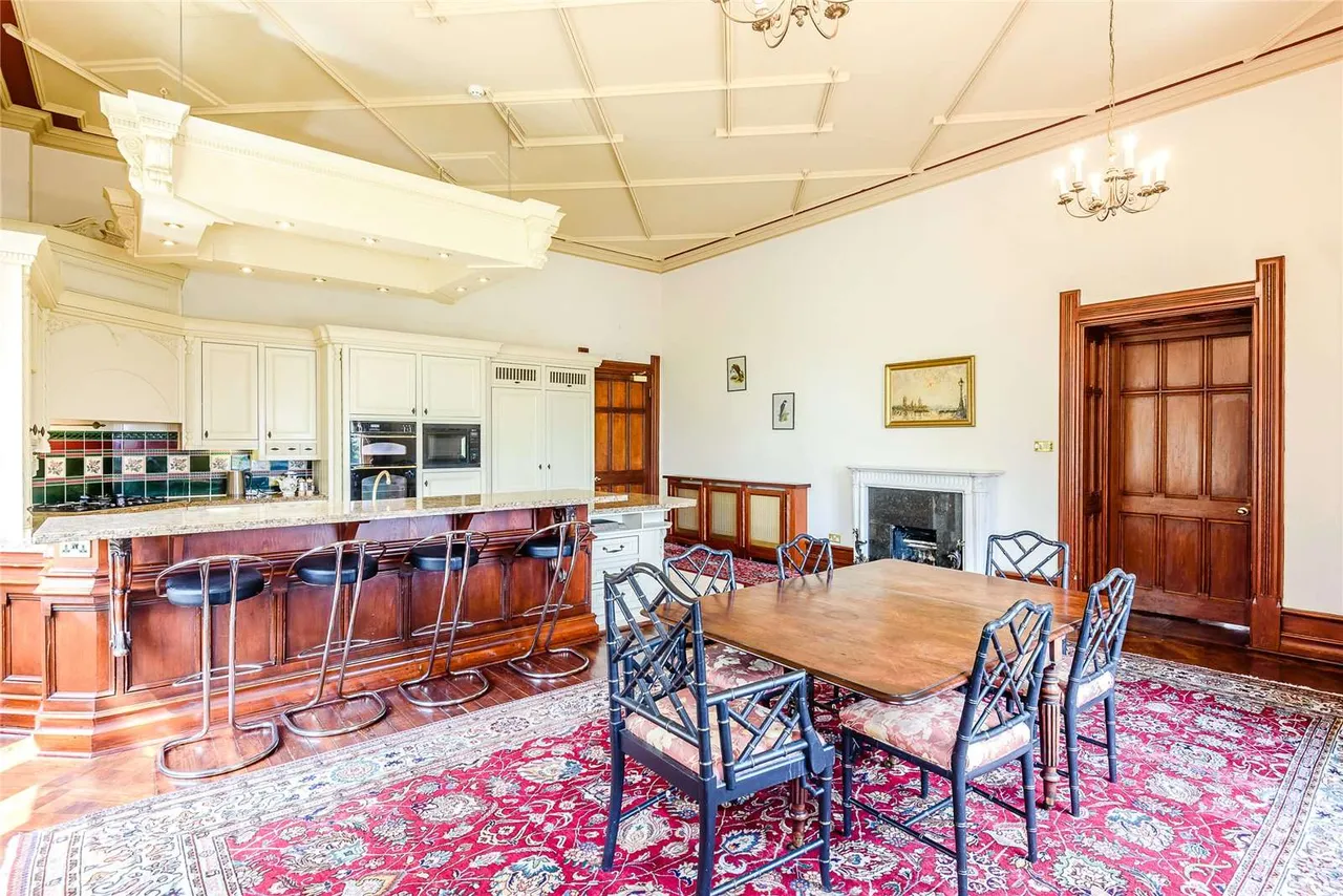 Wyfold Court, Kingwood, Henley-on-Thames, Oxfordshire, RG9 5WF, photo 6