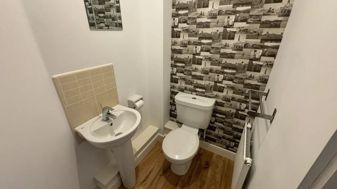 Primmers Place, Westbury, photo 8