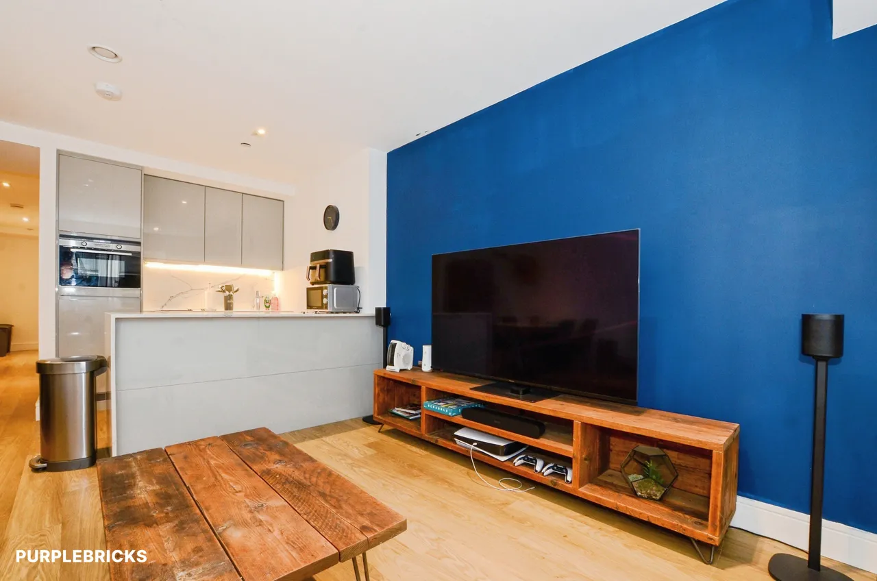 2 bed flat for sale, Home Park Mill Link, Kings Langley, WD4