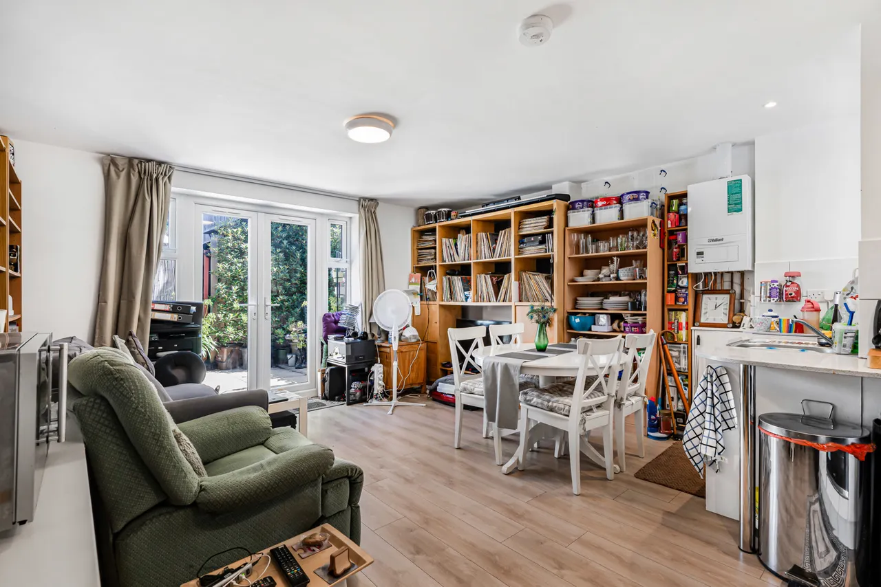 Trinity Road, London, SW17, photo 2