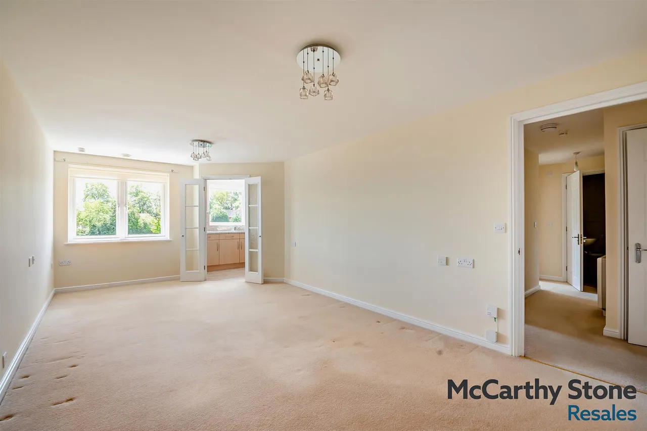 Western Avenue, Newbury, RG14, photo 2