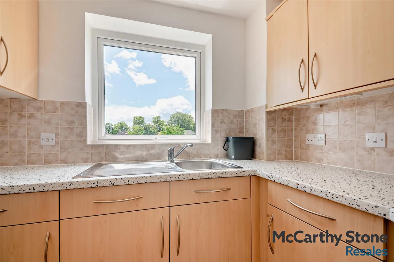 Western Avenue, Newbury, RG14, photo 13