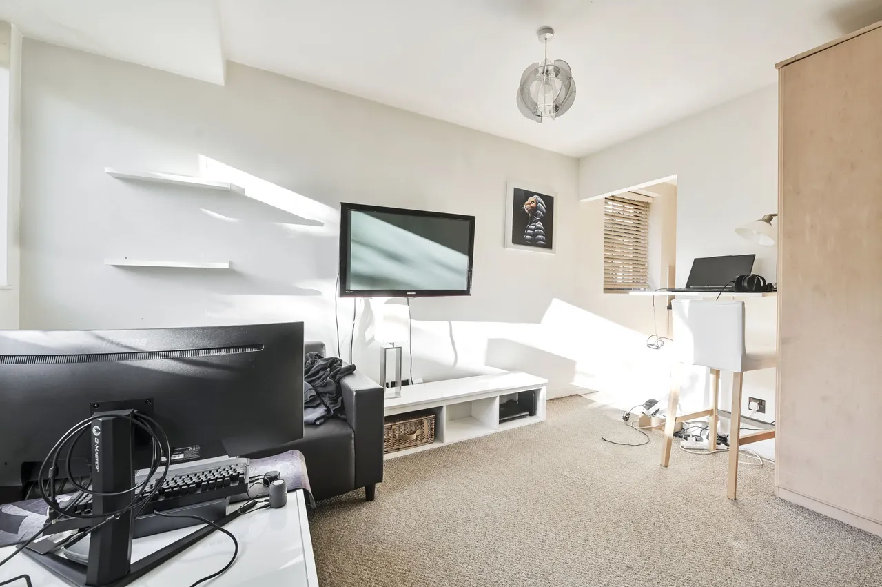77 Sherborne Court, 180-186 Cromwell Road, London, photo 4