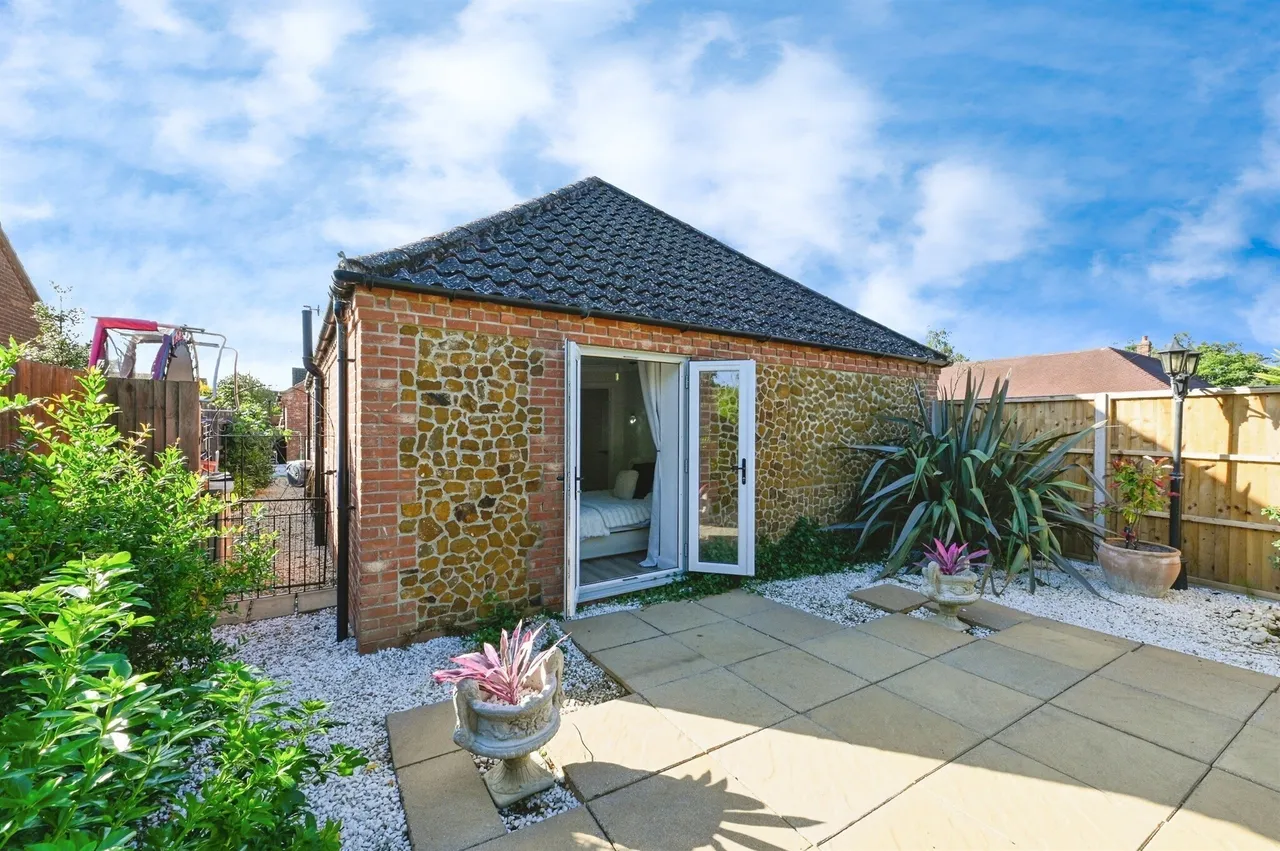 Willowmead Close, Snettisham, PE31, photo 22