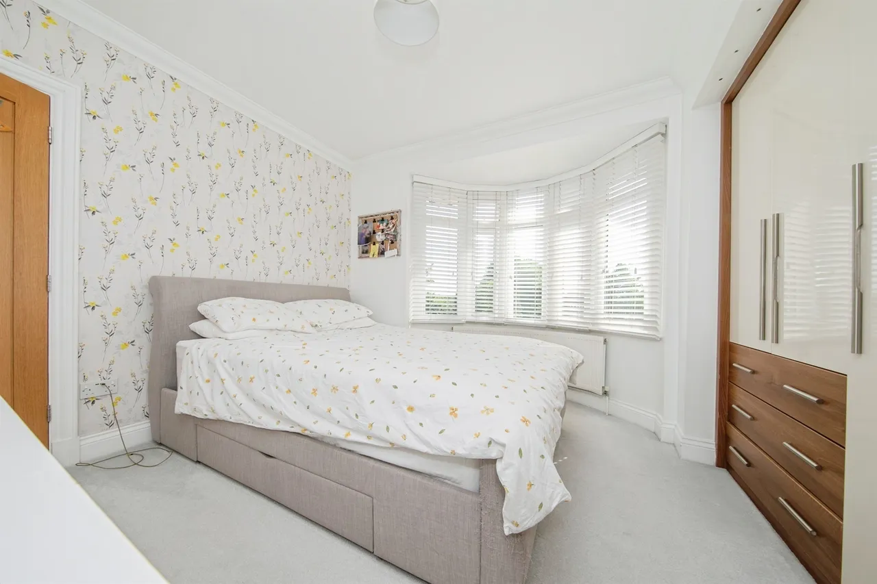 St. Andrews Avenue, Colchester, photo 11