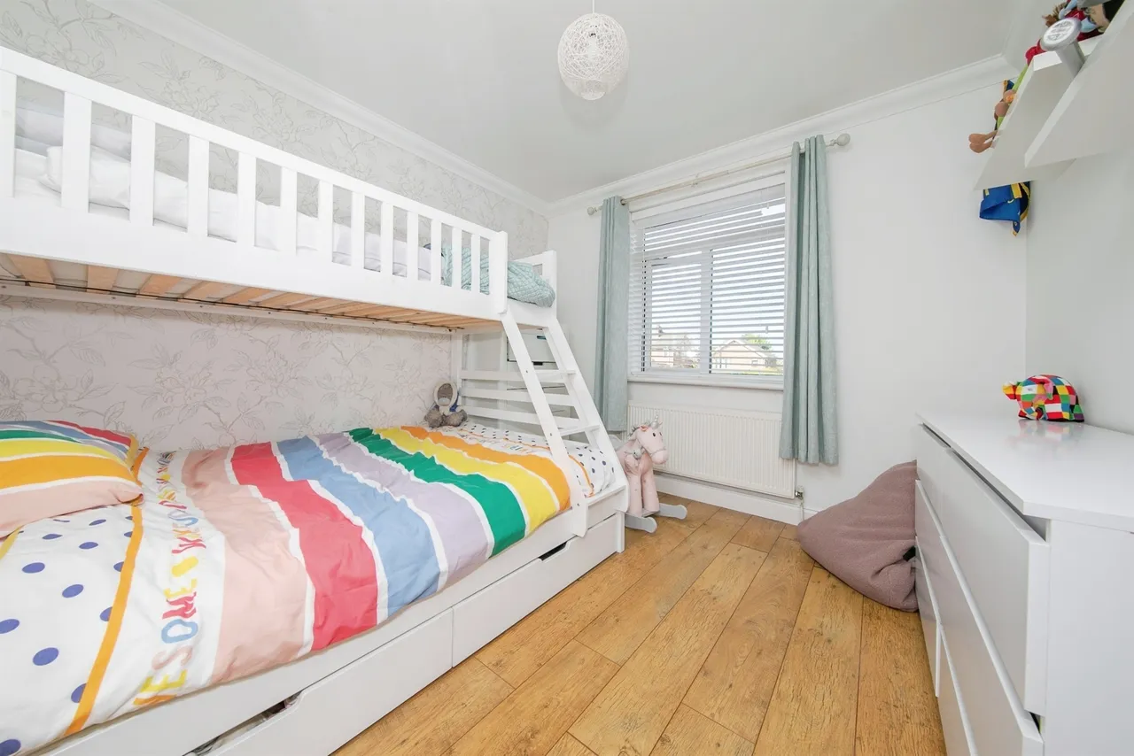 St. Andrews Avenue, Colchester, photo 12