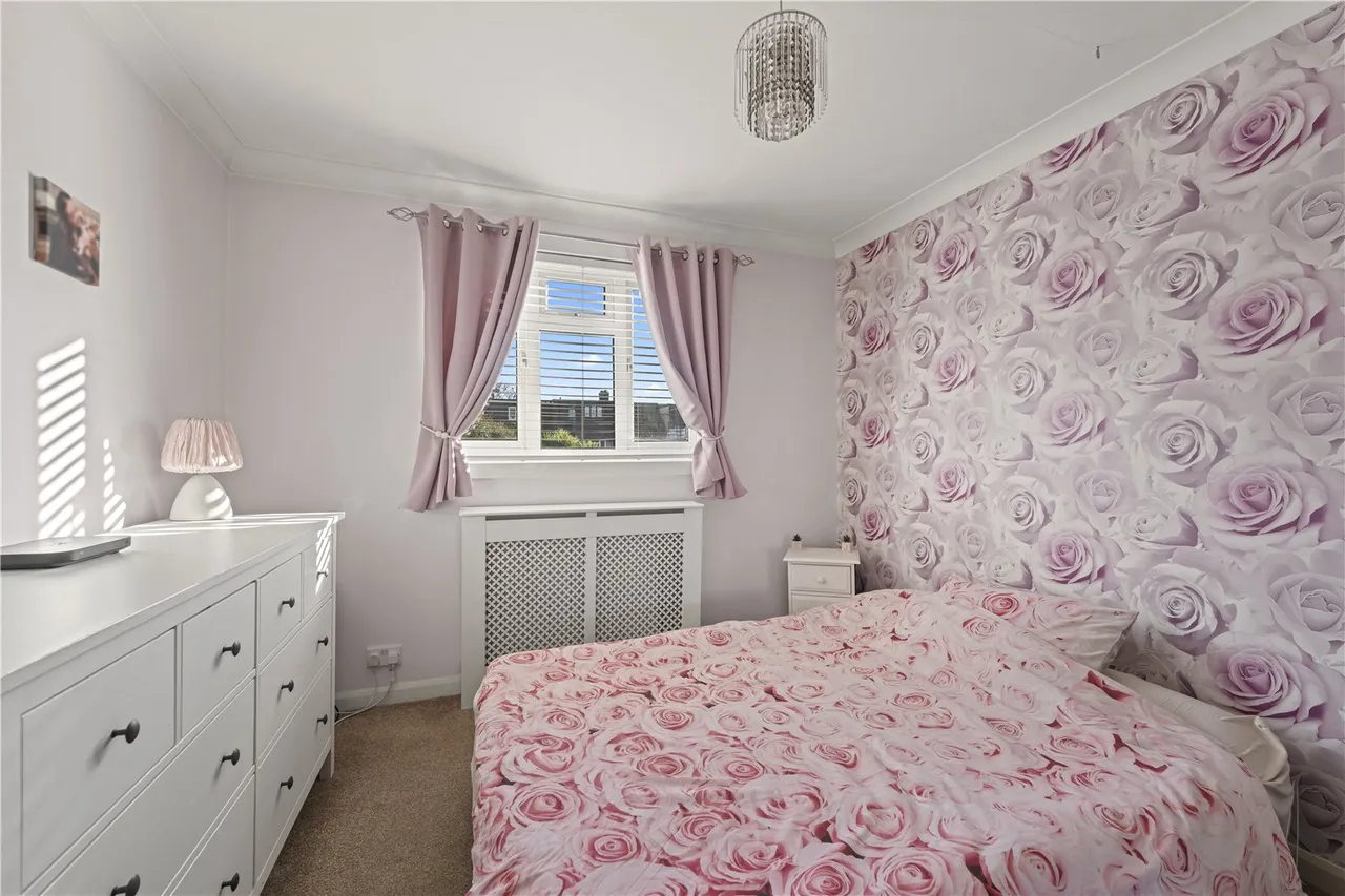 Chertsey Road, Twickenham, TW2 6LP, photo 11