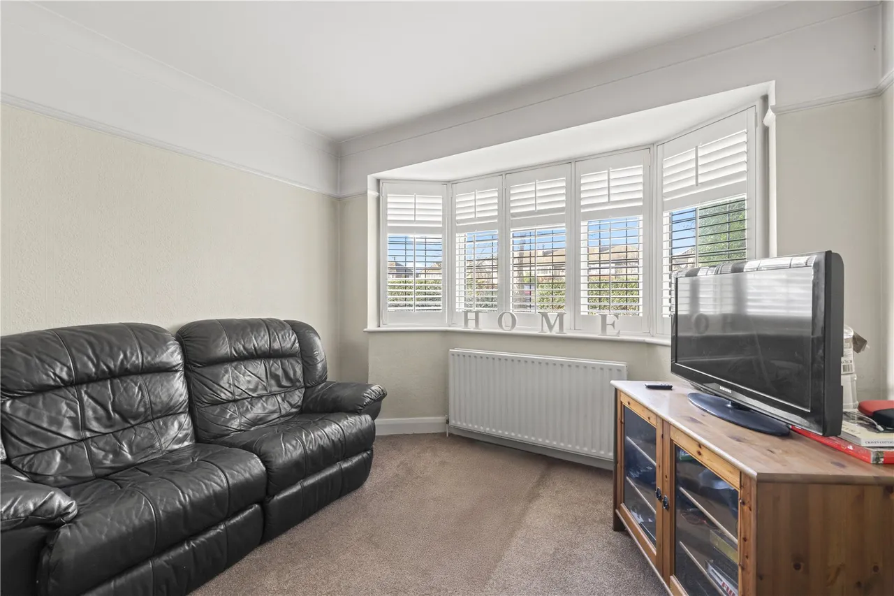 Chertsey Road, Twickenham, TW2 6LP, photo 6
