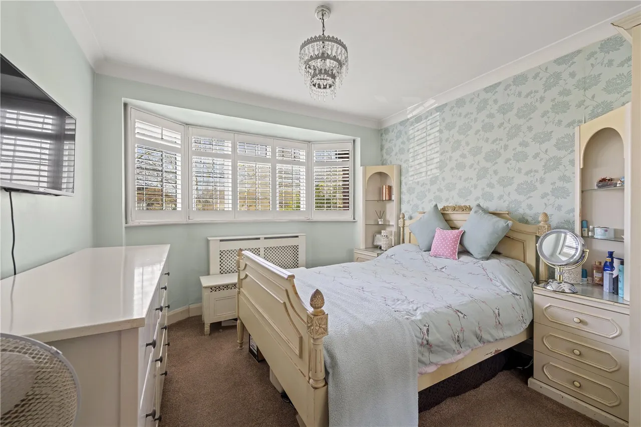 Chertsey Road, Twickenham, TW2 6LP, photo 10