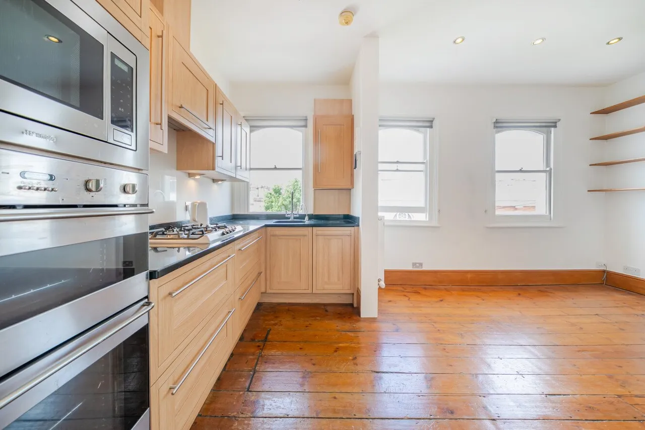 Beauchamp Road, London, SW11, photo 9