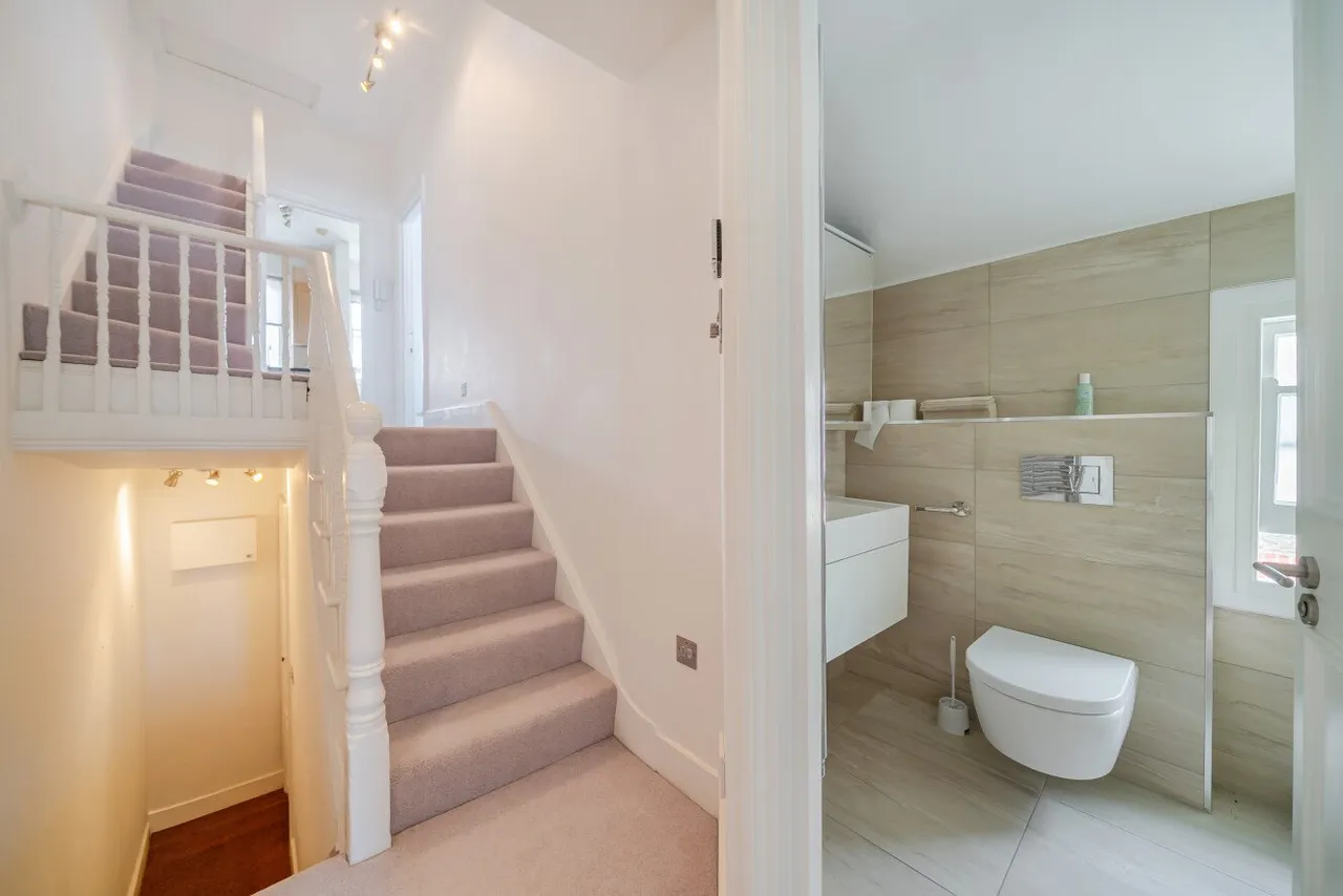 Beauchamp Road, London, SW11, photo 5