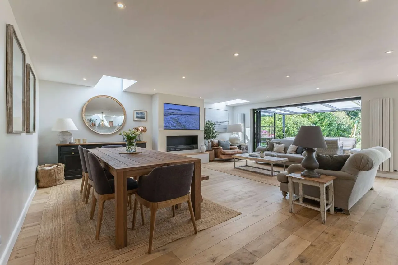 Daniells Walk, Lymington, Hampshire, SO41 3PN, photo 2