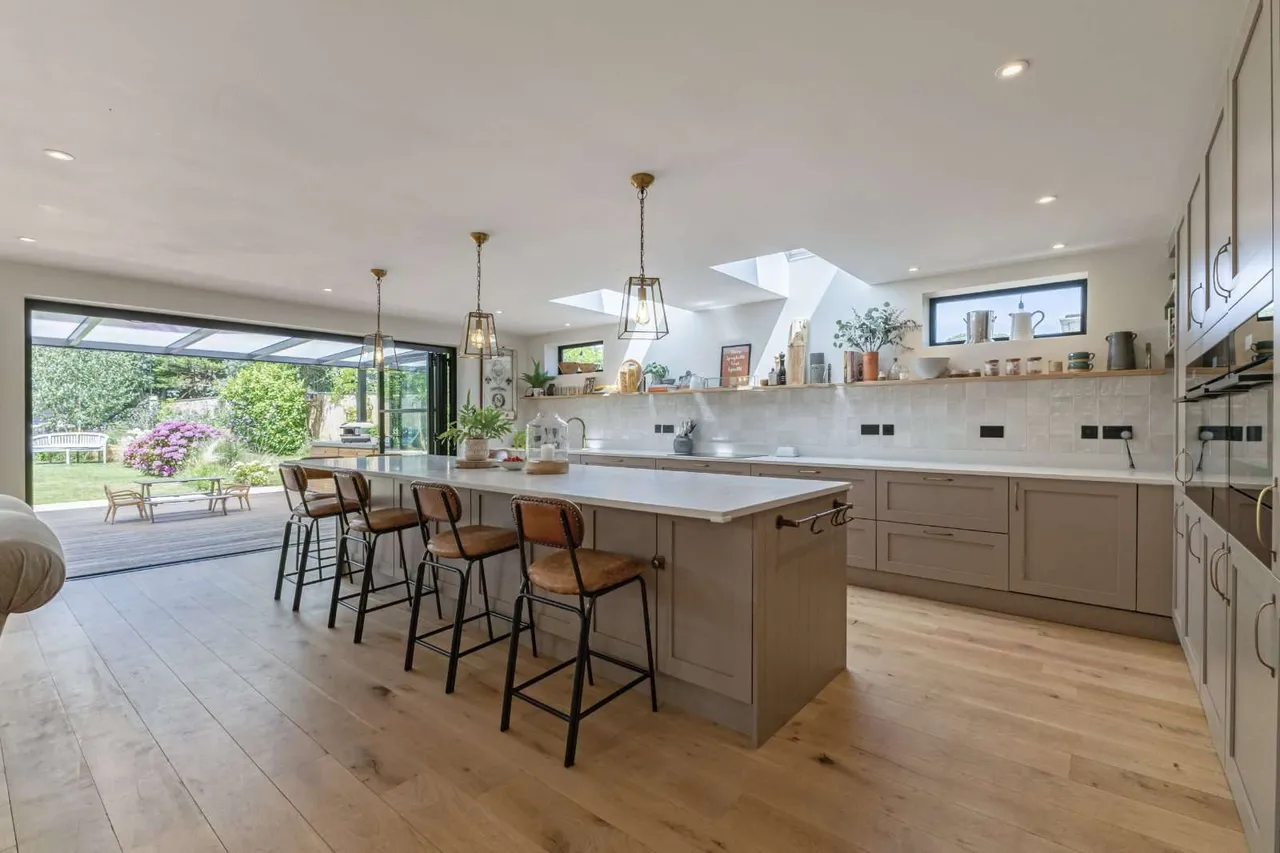 Daniells Walk, Lymington, Hampshire, SO41 3PN, photo 3