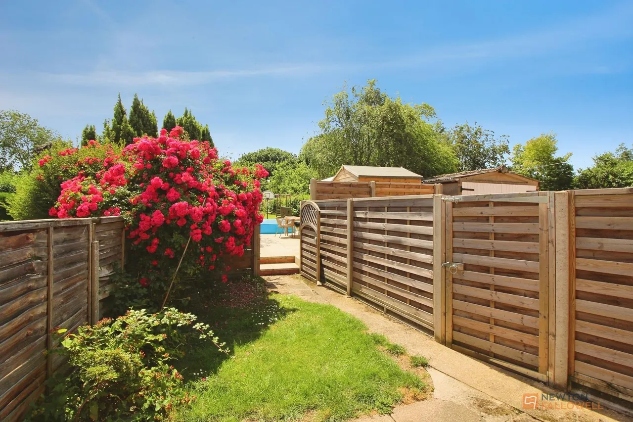 Sketchley Road, Burbage, LE10, photo 19