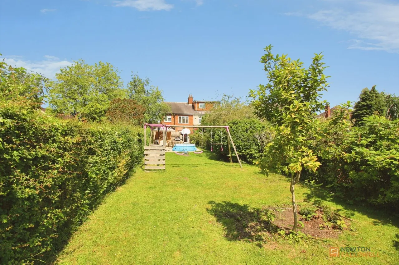 Sketchley Road, Burbage, LE10, photo 21