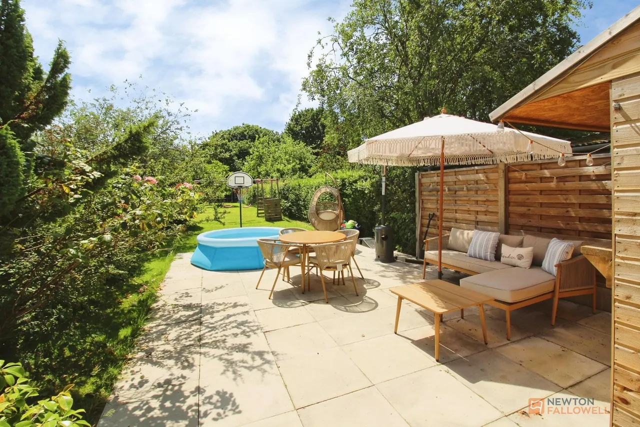 Sketchley Road, Burbage, LE10, photo 24