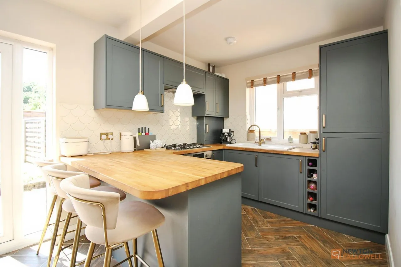 Sketchley Road, Burbage, LE10, photo 5