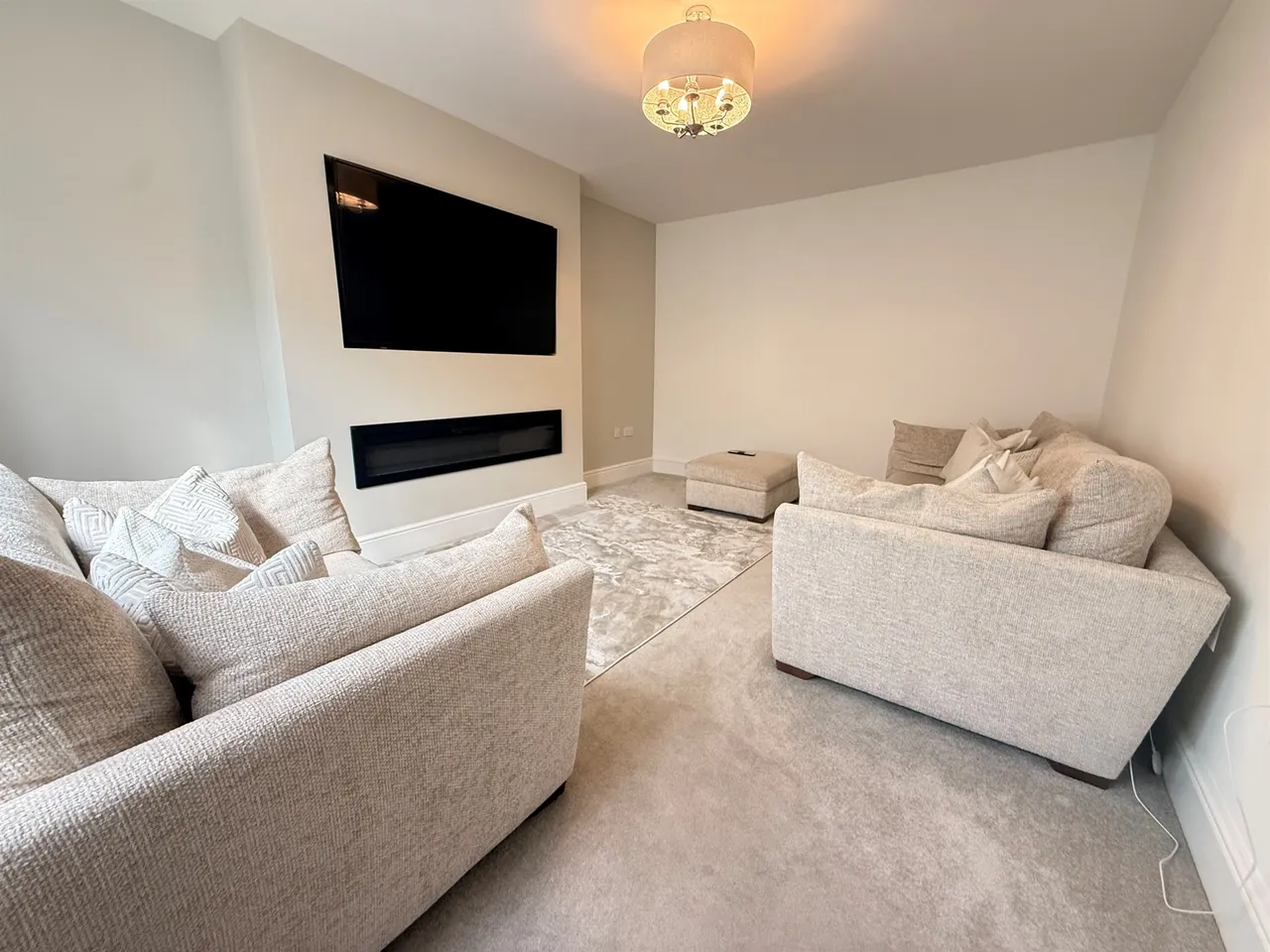 Clos Rhys Meurug, Capel Llanilltern, Cardiff, photo 2