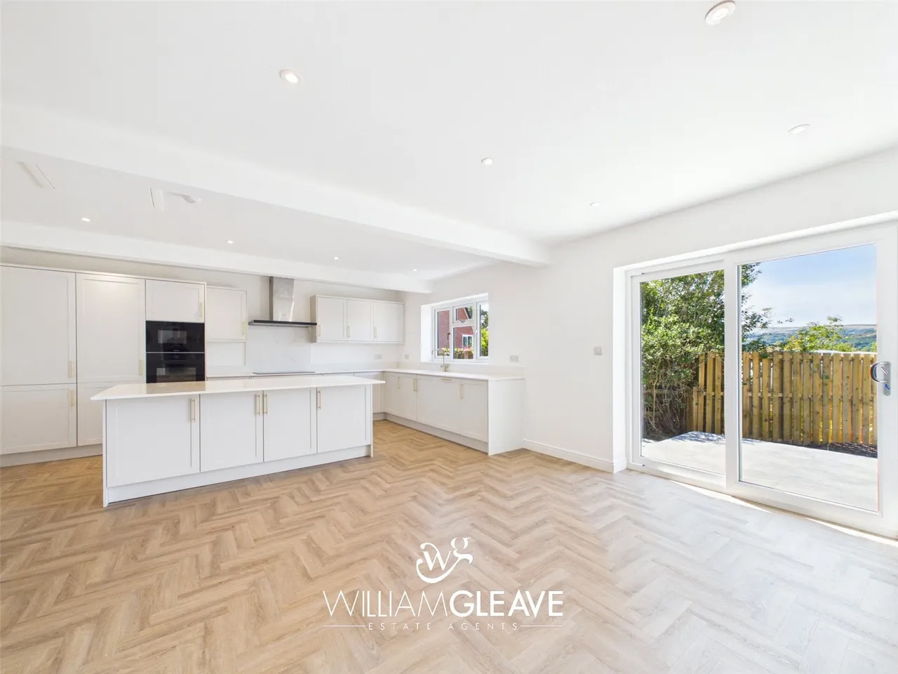 Tal Y Fan, Glan Conwy, Colwyn Bay, Conwy, LL28 5NG, photo 3