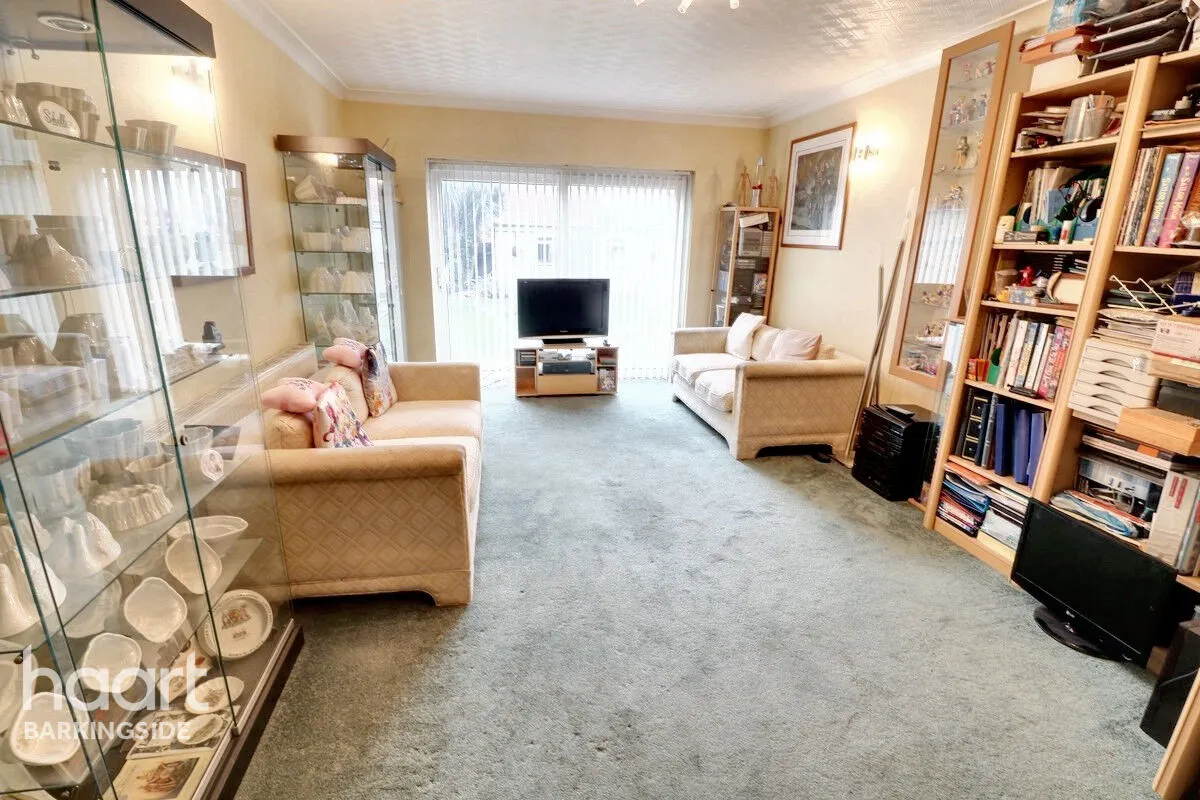 Oakleafe Gardens, Barkingside, IG6, photo 16
