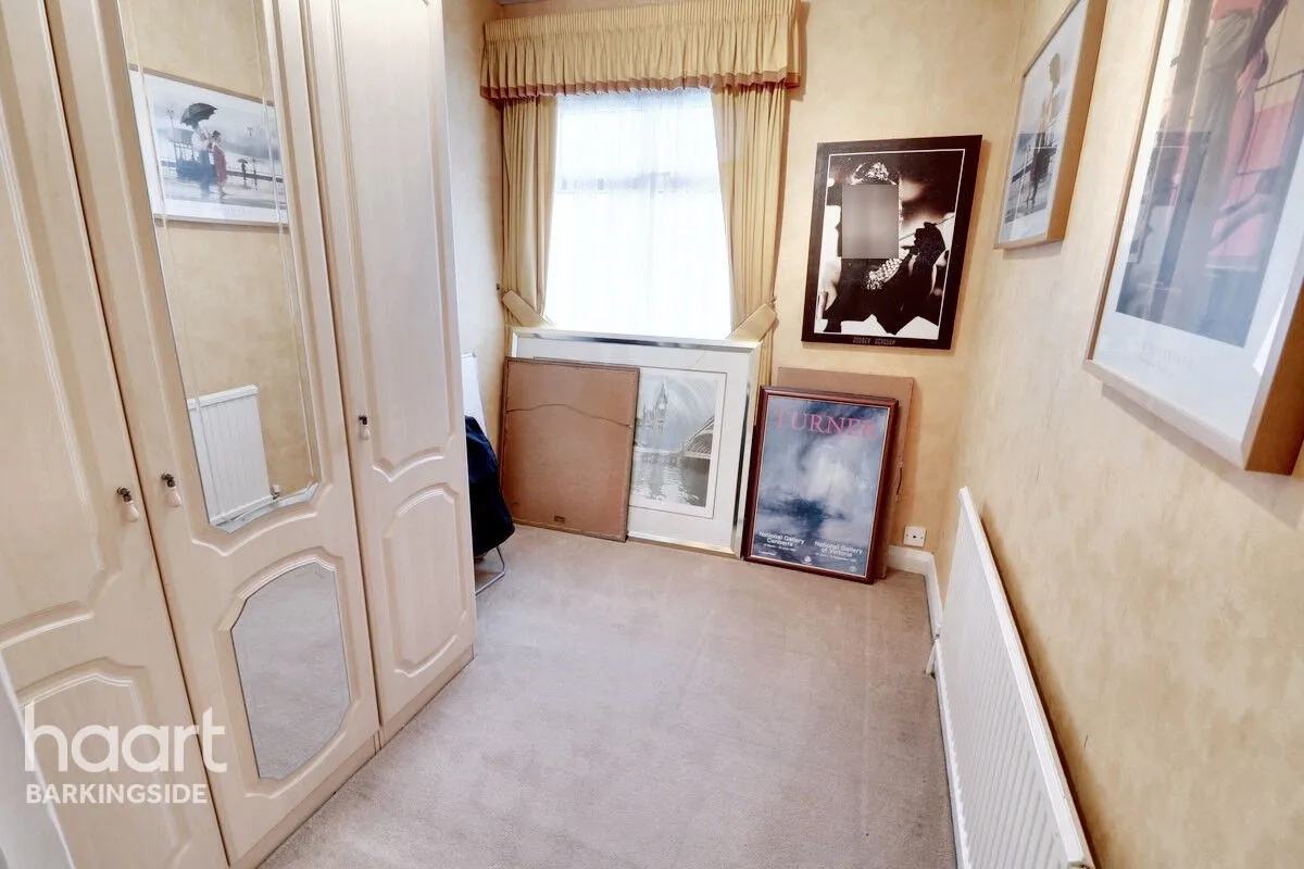 Oakleafe Gardens, Barkingside, IG6, photo 23